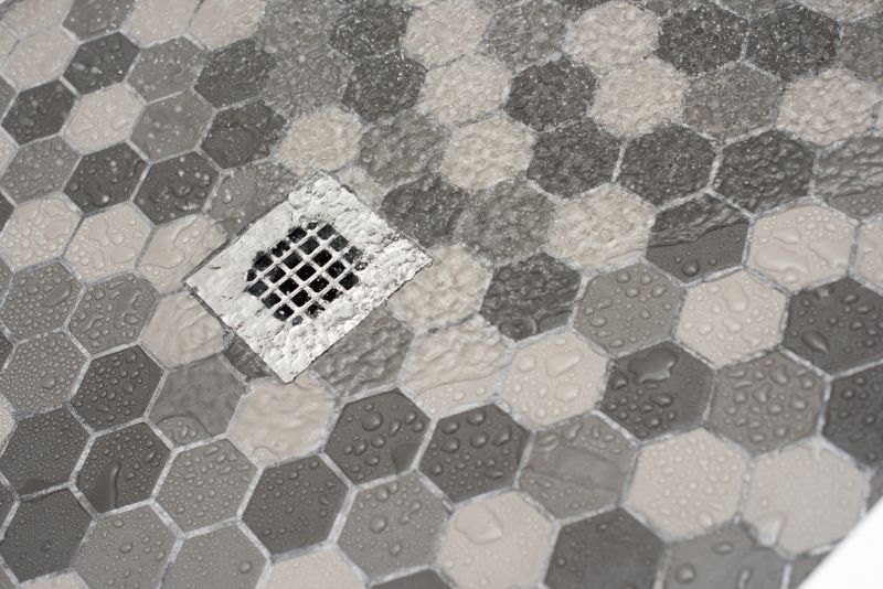 Linear Drain and Large Tiles